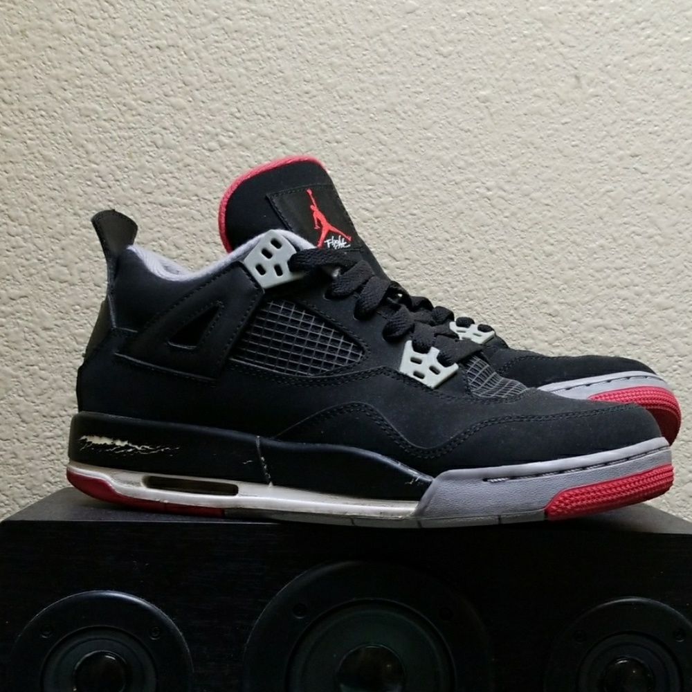 Jordan 4s size 7y